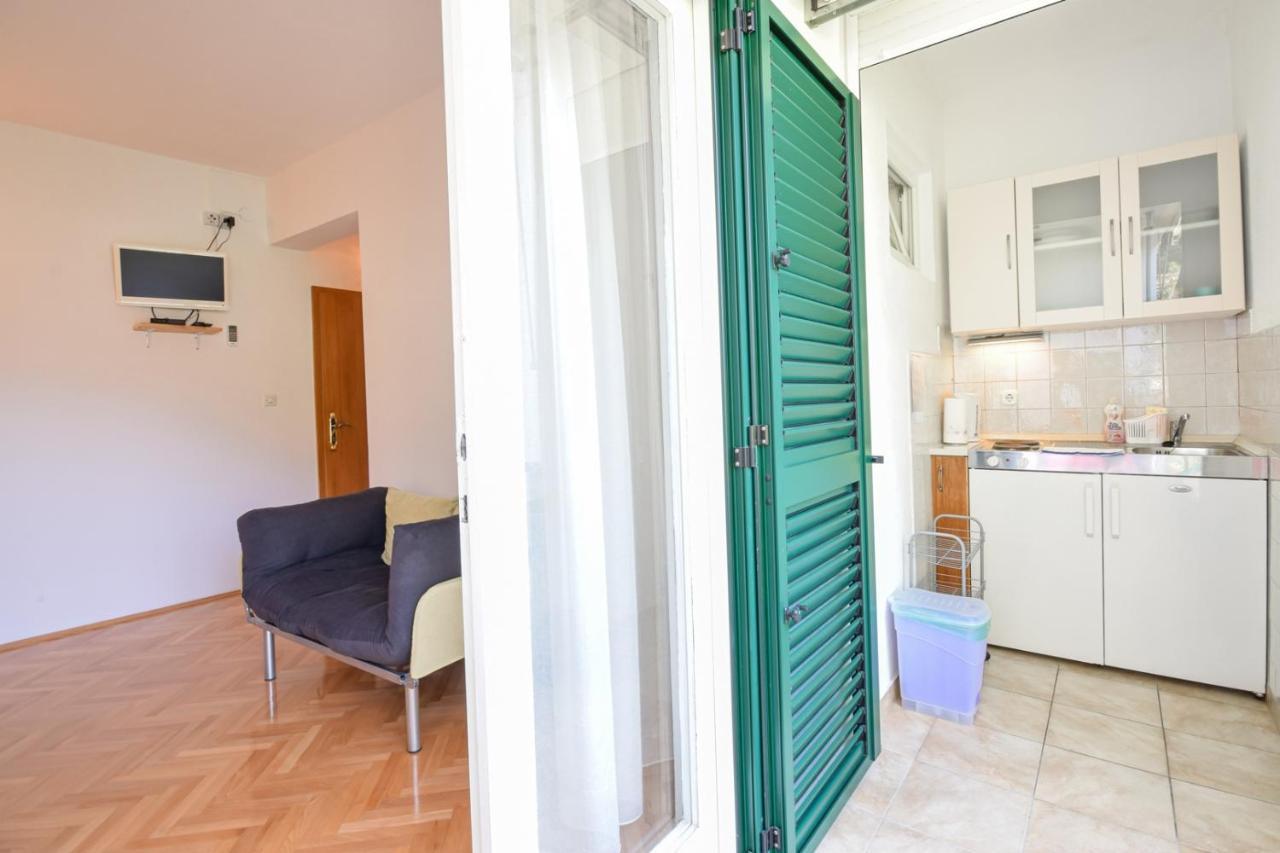 Marios Apartment Брела Екстериор снимка