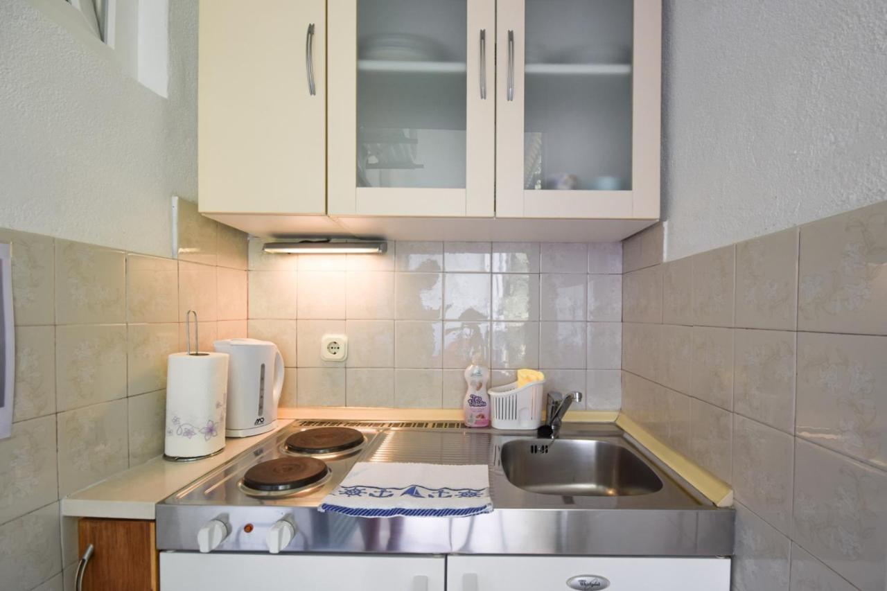 Marios Apartment Брела Екстериор снимка