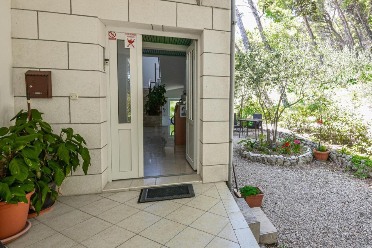 Marios Apartment Брела Екстериор снимка
