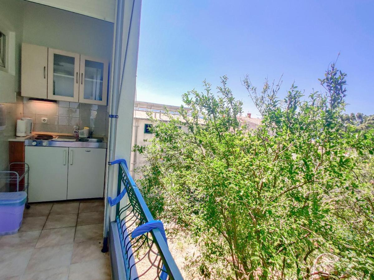 Marios Apartment Брела Екстериор снимка