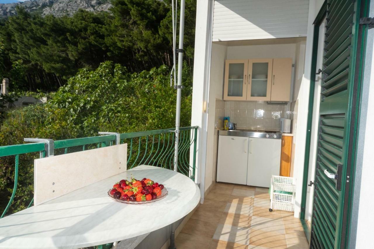 Marios Apartment Брела Екстериор снимка
